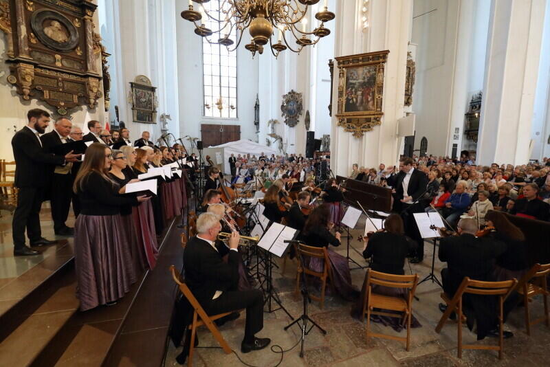 O warstwę muzyczną koncertu w hołdzie śp. Pawłowi Adamowiczowi zadbała Cappella Gedanensis pod batutą Rafała Kłoczko
