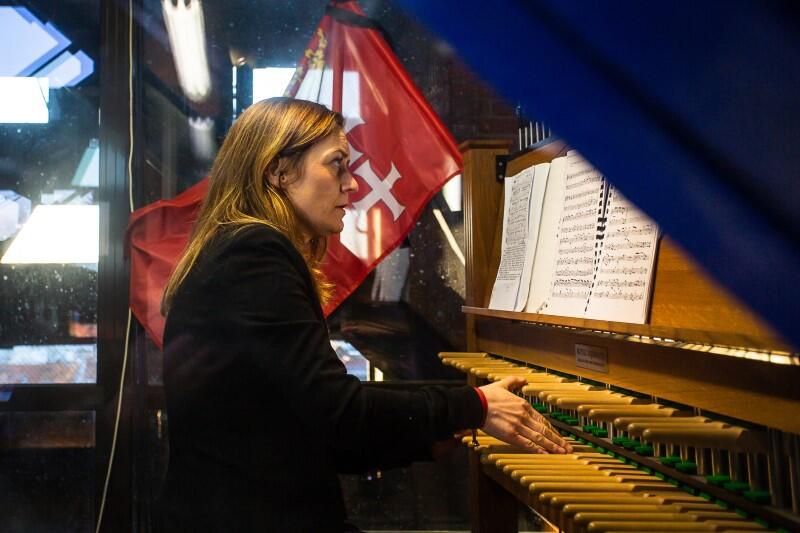 Monika Kaźmierczak - oficjalna carillonistka Miasta Gdańska, będzie jednym z wykonawców, których usłyszymy podczas cyklicznego wydarzenia z muzyką dawną