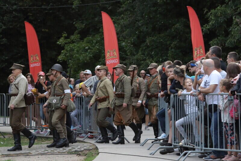 W rekonstrukcjach walk z pierwszych dni września 1939 r. udział weźmie setka rekonstruktorów