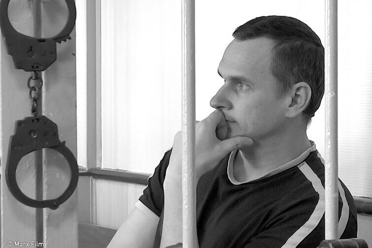 Oleg Sencow został wypuszczony z rosyjskiego łagru na wolność