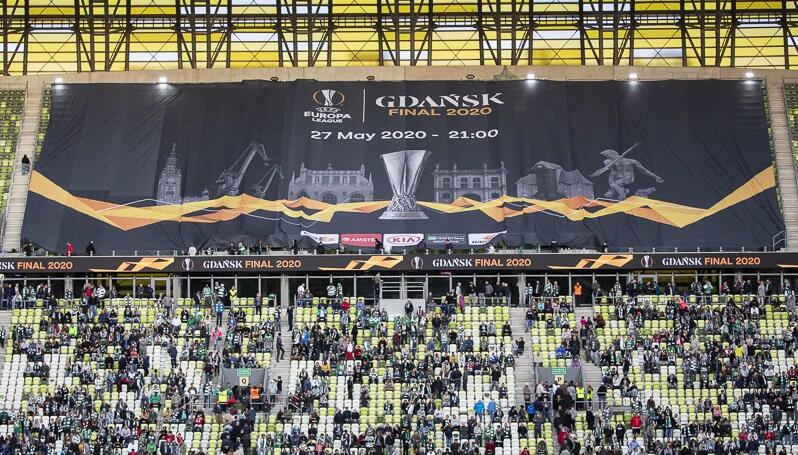 W przerwie meczu na głównej trybunie pojawił się mega baner z oficjalną grafiką Ligi Europy. Gdańsk będzie gospodarzem finału w dniu 27 maja 2020 roku