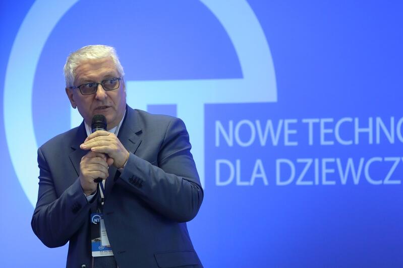 Prof. Jerzy Wtorek dziekan Wydziału Elektroniki, Informatyki i Telekomunikacji Politechniki Gdańskiej