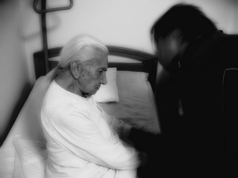 Jak radzić sobie z przemocą opiekuńczą? - to temat przewodni spotkania dla seniorek i seniorów, które odbędzie się „Sztuki Wyboru” przy ul. Słowackiego 19 we Wrzeszczu (zdjęcie ilustracyjne)