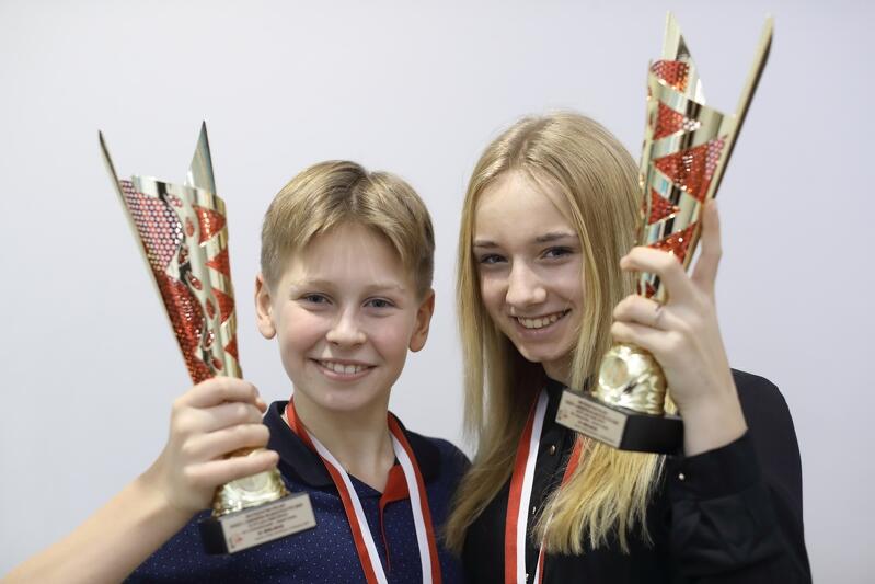 Oto najnowsze trofea Wiktorii i Janka. 11 listopada br. pośród 24 par, wywalczyli III miejsce na Mistrzostwach Polski Dzieci i Juniorów Federacji Tańca Sportowego 2019