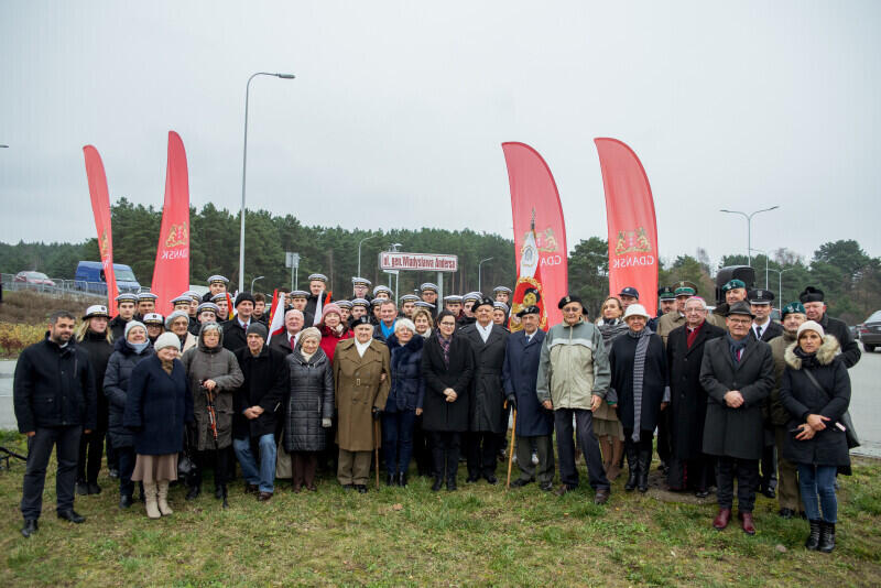 W uroczystości wzięli udział kombatanci, młodzież szkolna i władze Gdańska