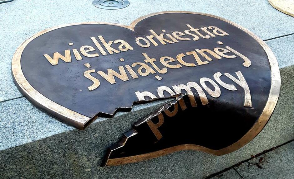 W Zielonej Górze odsłonięto płaskorzeźbę na cześć prezydenta Pawła Adamowicza