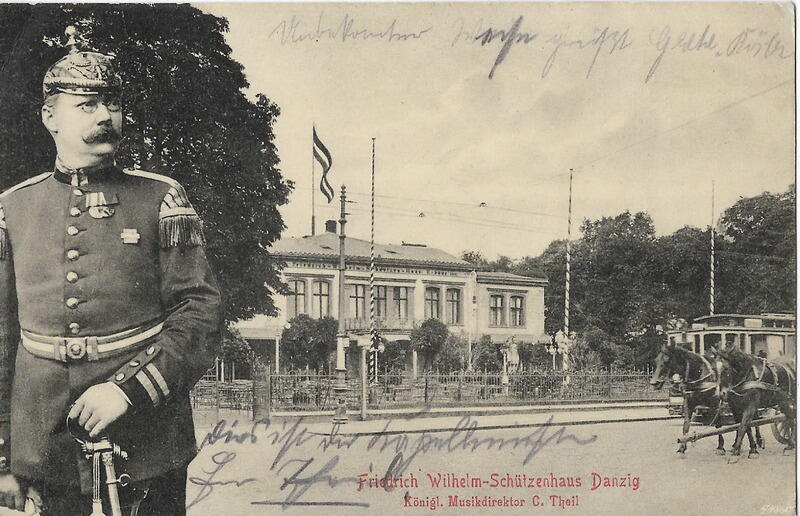 Dom Bractwa Strzeleckiego na ul. 3 Maja w Gdańsku oraz dyrektor muzyczny C. Theil. Pocztówka około 1905 roku