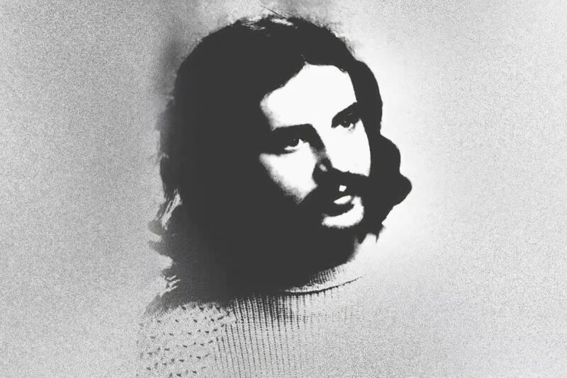 Stanisław Pyjas był studentem Uniwersytetu Jagiellońskiego i działaczem opozycji antykomunistycznej w Krakowie. Zmarł 7 maja 1977 w tajemniczych okolicznościach 