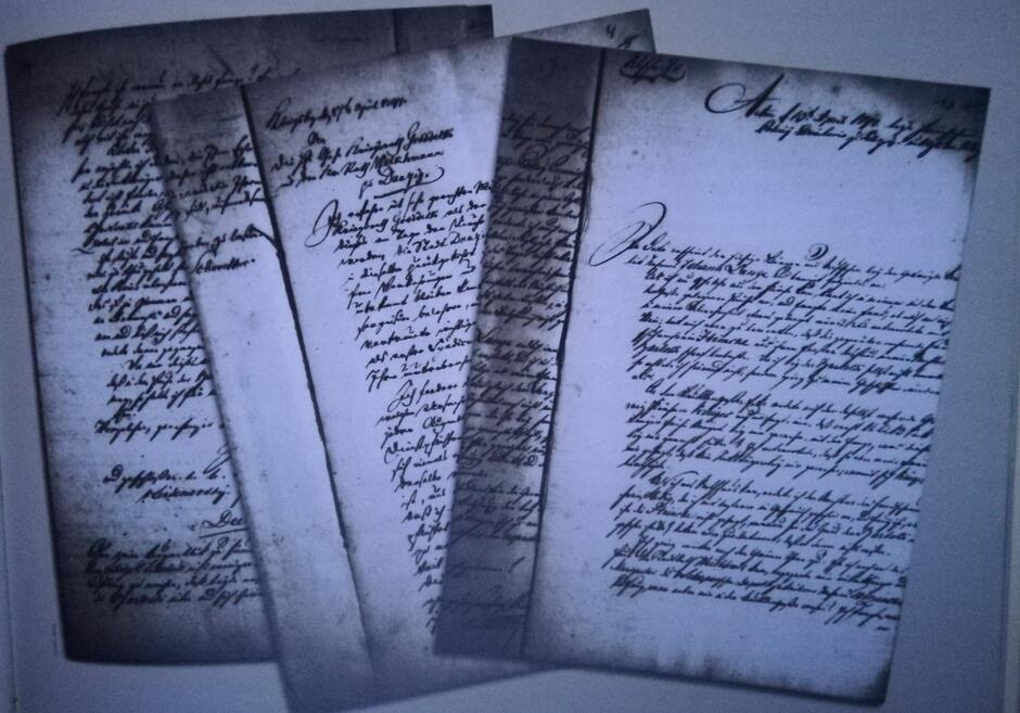 Zeznanie Jana Langego złożone w Dyrekcji Policji 13 kwietnia 1797 roku oraz pismo von Schröttera do byłych burmistrzów Groddecka i Weikhmanna z 17 kwietnia 1797 roku, sugerujące ich udział w spisku