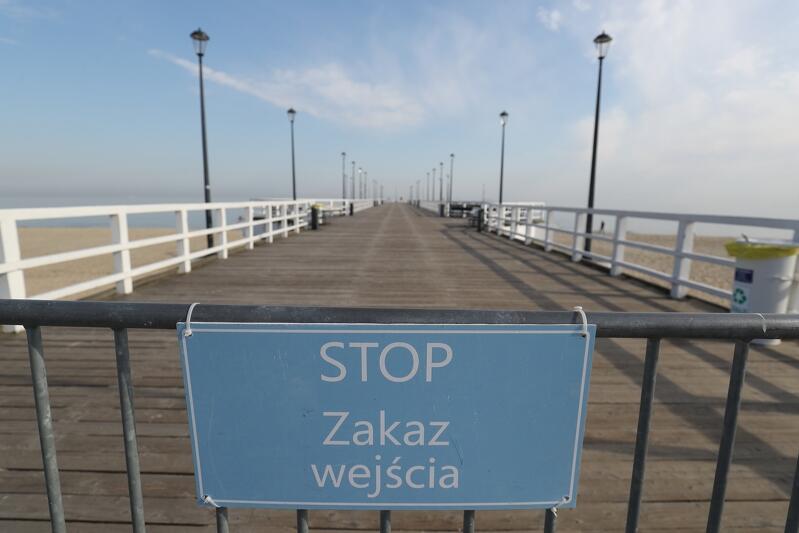 Decyzją władz Gdańska, w czwartek 26 marca, do odwołania nieczynne będzie molo w Brzeźnie. Promenada zamknięta zostanie u nasady o godz. 7 rano. Podobną decyzję, ale w sprawie popularnego sopockiego mola, podjęły władze kurortu