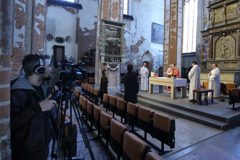Gdansk.pl już po raz trzeci realizuje transmisję z niedzielnej mszy św. odbywającej się w czasie epidemi COVID-19