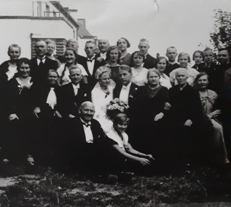 W 1934 roku wziął ślub z Klarą Kordą. Jednym z gości był zamordowany w 1940 roku KL Stutthof ks. Franciszek Rogaczewski (górny rząd, pierwszy od lewej)