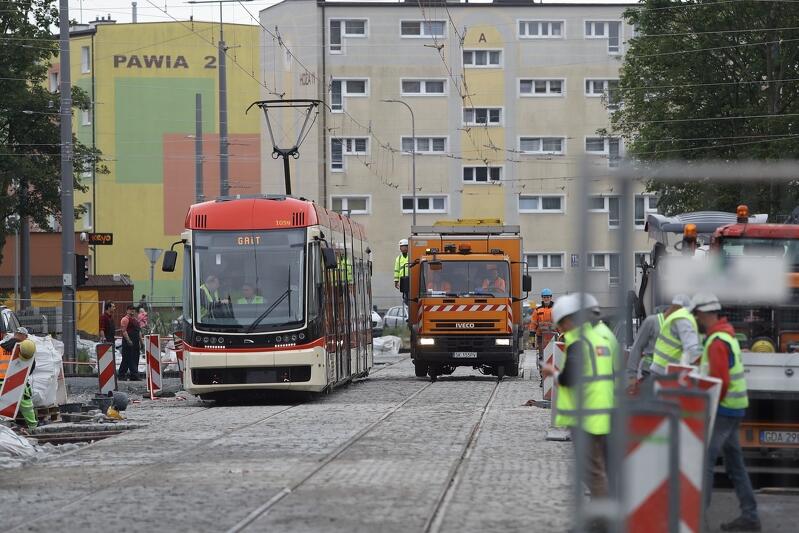 10 czerwca rozpoczęły się testowe przejazdy tramwaju na zmodernizowanej linii na Stogach