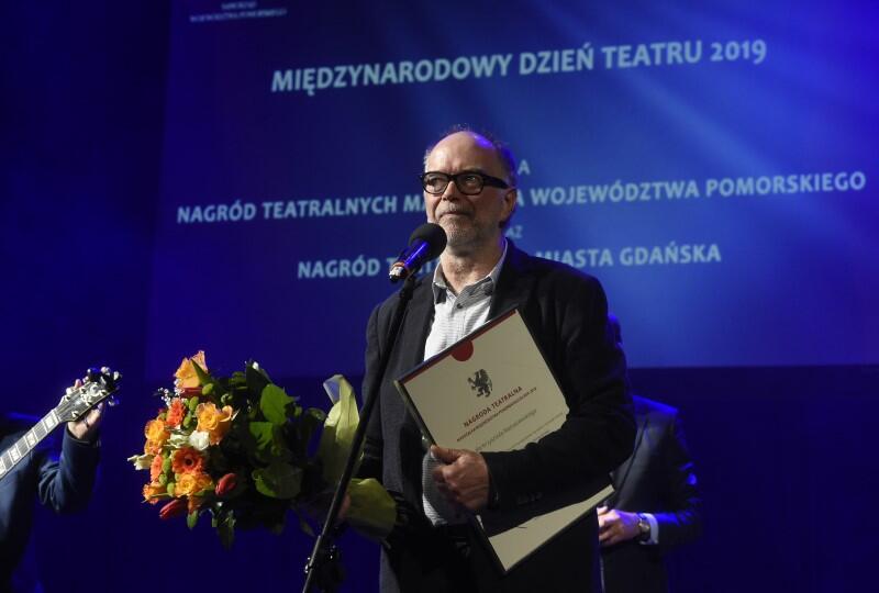 Krzysztof Matuszewski z Nagrodą Teatralną Marszałka Województwa Pomorskiego za rok 2018