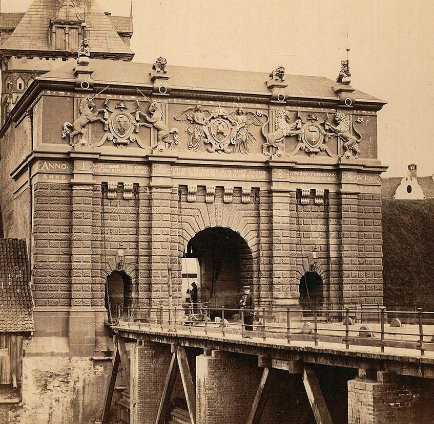 Brama Wyżynna, najbardziej reprezentacyjna z gdańskich bram, 1855
