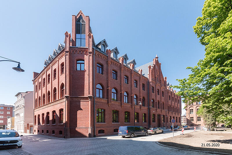 Dach dawnej Dyrekcji Poczty Królewskiej w Gdańsku