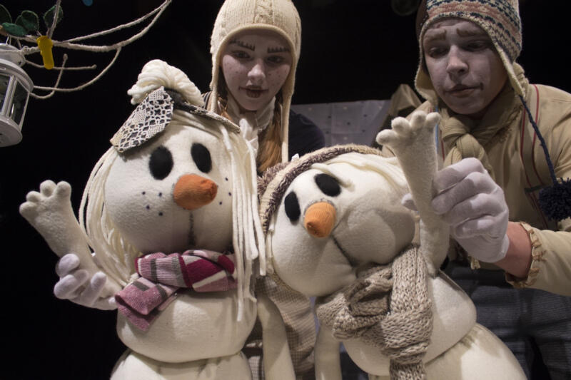 „Bałwanki” to pełna przygód opowieści dla całych rodzin przygotowana przez Teatr A3 „Kolekcjonerzy Wzruszeń”