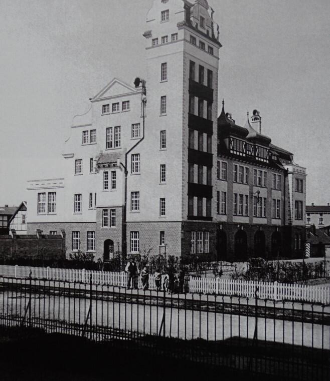 Strażnicę we Wrzeszczu zbudowano w 1909 roku