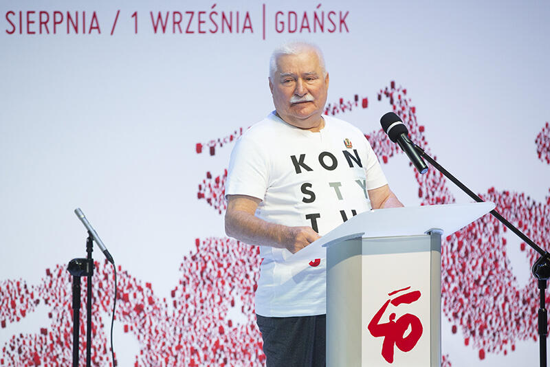 Lech Wałęsa, podczas wprowadzenia do rozmów o Solidarności na nowe czasy, przedstawił główne - jego zdaniem wyzwania stojące przed Polską i światem ery globalizacji i technologizacji