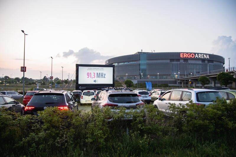 Ergo Arena zaproponowała mieszkańcom w ostatnich tygodniach m.in. plenerowe kino samochodowe