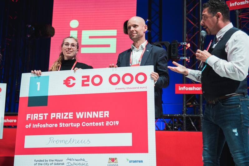W 2019 roku zwycięzcami Startup Contest był włoski startup Prometheus, który stworzył system pozwalający leczyć trudno gojące się rany, nz. Alice Michelangeli - Prometheus oraz Alan Aleksandrowicz, z-ca prezydenta Gdańska ds. inwestycji 