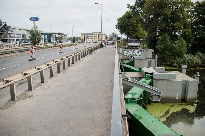 Most nad Opływem Motławy. Prace na moście oraz wiadukcie w ciągu ul. Elbląskiej 