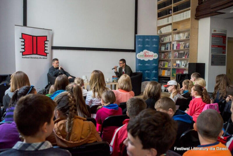 Festiwal Literatury dla Dzieci jest uwielbiany przez dzieci i rodziców, przyciąga bogatym programem i rozwija kreatywność i chęć do czytania. W tym roku w Gdańsku odbędzie się już 6. edycja tego wydarzenia