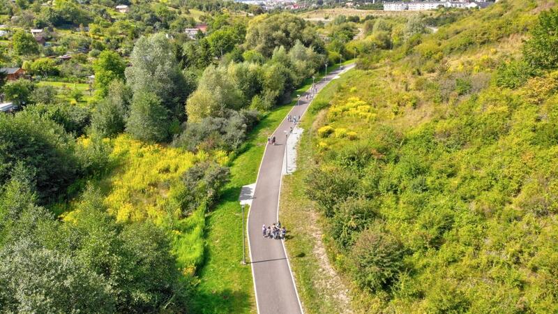 Nowy odcinek połączy się z wybudowaną ścieżką pieszo-rowerową z Łostowic do Parku Oruńskiego