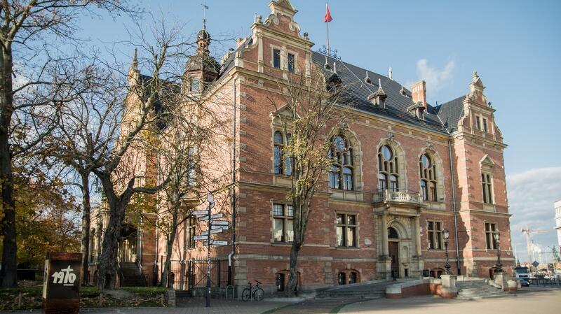 Siedziba Rady Miasta Gdańska zostanie podświetlona w kolorach tęczy