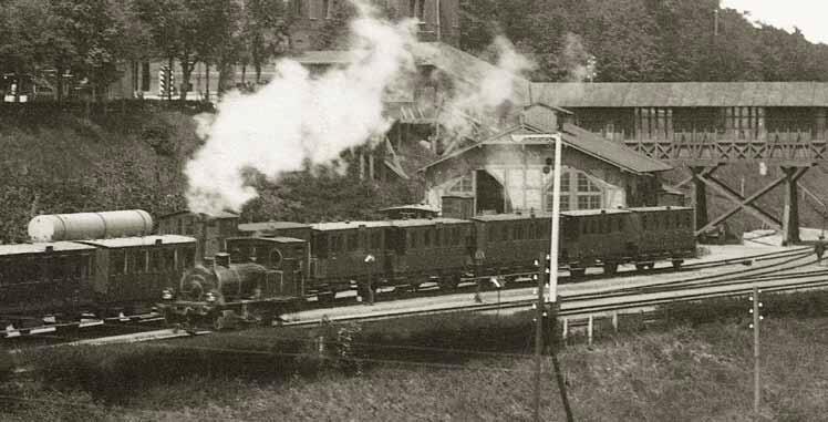 Fragment dworca kolejowego przy Bramie Wyżynnej; około 1894