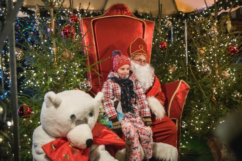W tym roku Św. Mikołaj nie witał się z dziećmi w sercu Gdańska (zdjęcie wykonano w 2018 r.)