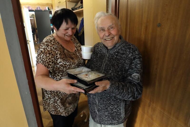 Akcja Gdańsk Pomaga - dostarczanie ciepłych posiłków dla gdańskich seniorów przez wolontariuszy