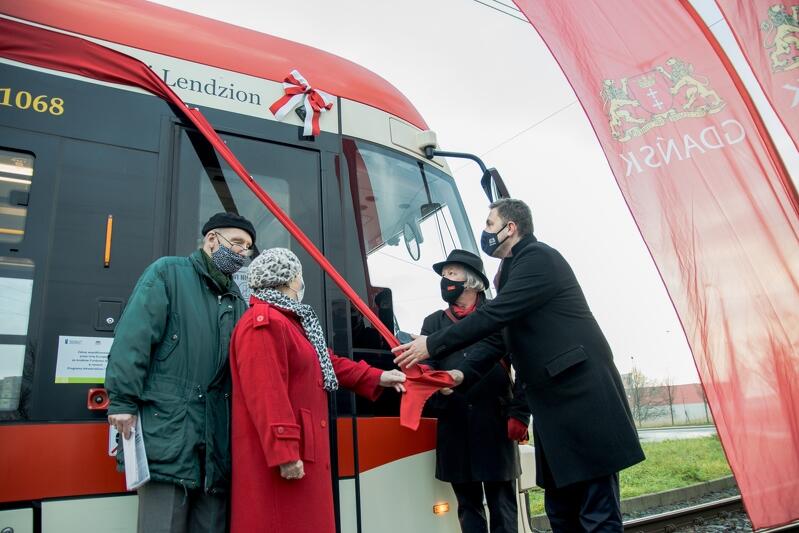 Pętla tramwajowa Gdańsk Chełm. Uroczystość nadania imienia Antoniego Lendziona gdańskiemu tramwajowi