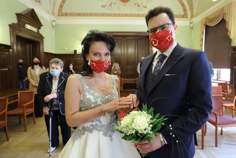 Pani Izabela i pan Mariusz wzięli ślub 29 maja 2020 r. w Gdańsku 
