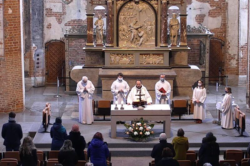 Msza św. w kościele św. Jana w Gdańsku w niedzielę Chrztu Pańskiego