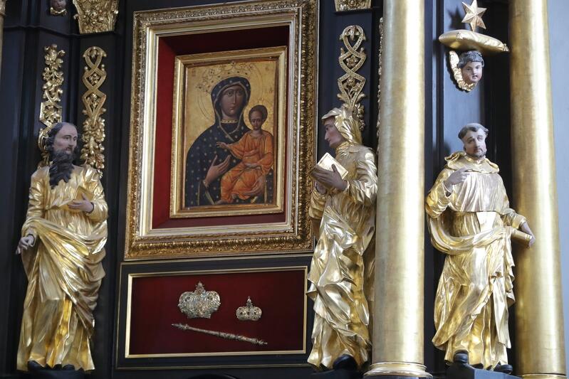  Ikona Matki Bożej Zwycięskiej w kościele św. Mikołaja w Gdańsku przywieziona została ze Lwowa