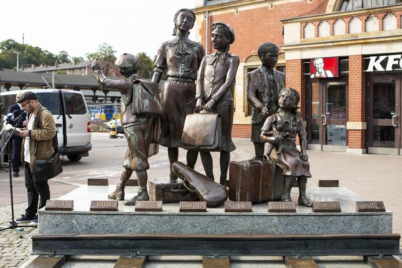 Gdy w 2009 roku pomnik kindertransportów stanął w Gdańsku - cały cykl rzeźb Franka Meislera, poświęcony uratowaniu żydowskich dzieci w 1939 roku, nabrał autobiograficznego charakteru