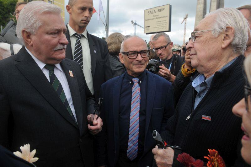 Rok 2016. Otwarcie ECS. Nz. (od lewej) Lech Wałęsa, Jan Lityński i Andrzej Wajda