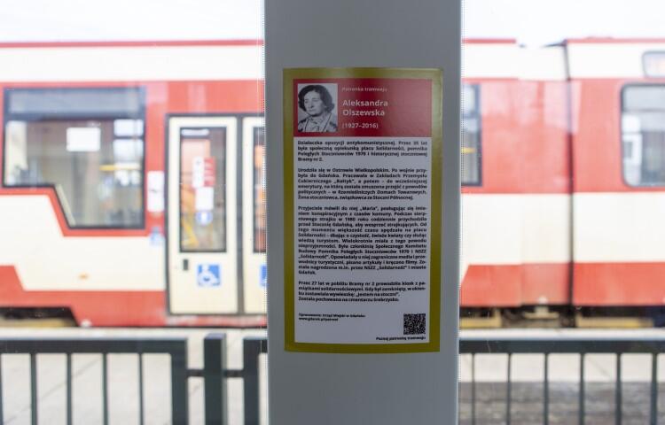 Biogram Aleksandry Olszewskiej - tabliczka w tramwaju 