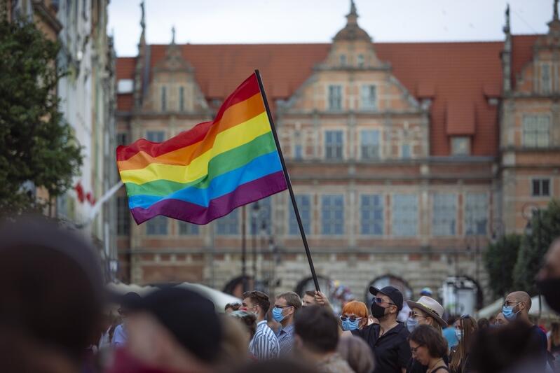 Gdańsk, Dwór Artusa. #Jestem LGBT – wiec poparcia, 20 sierpnia 2020 r.
