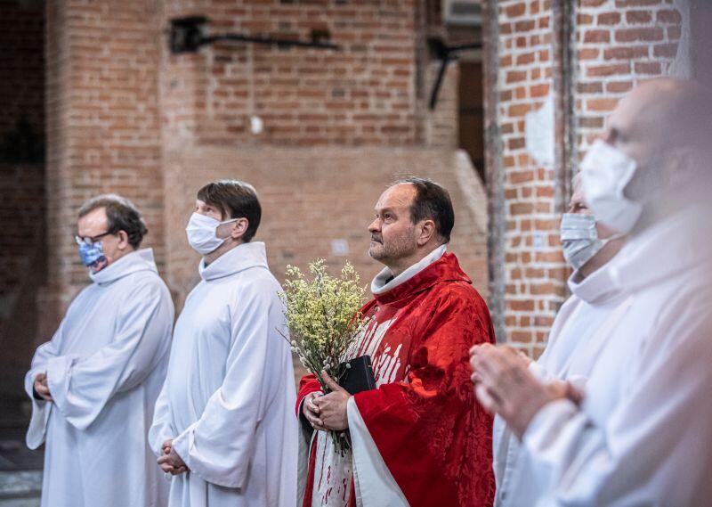 Triduum paschalne, a także Wielka Niedziela i poniedziałek wielkanocny w tym roku w kościele św. Jana i św. Mikołaja w Gdańsku bez udziału wiernych 