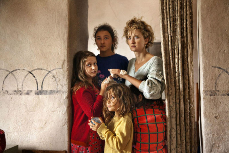 „Cuda” to kameralna historia pewnej nietypowej włoskiej rodziny, rozgrywająca się na toskańskiej wsi i mająca cechy autobiograficzne