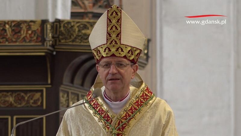 Abp Tadeusz Wojda, nowy metropolita gdański, podczas mszy w Bazylice Mariackiej