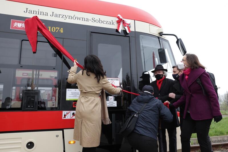Janina Jarzynówna-Sobczak, twórczyni gdańskiego baletu, została patronką gdańskiego tramwaju