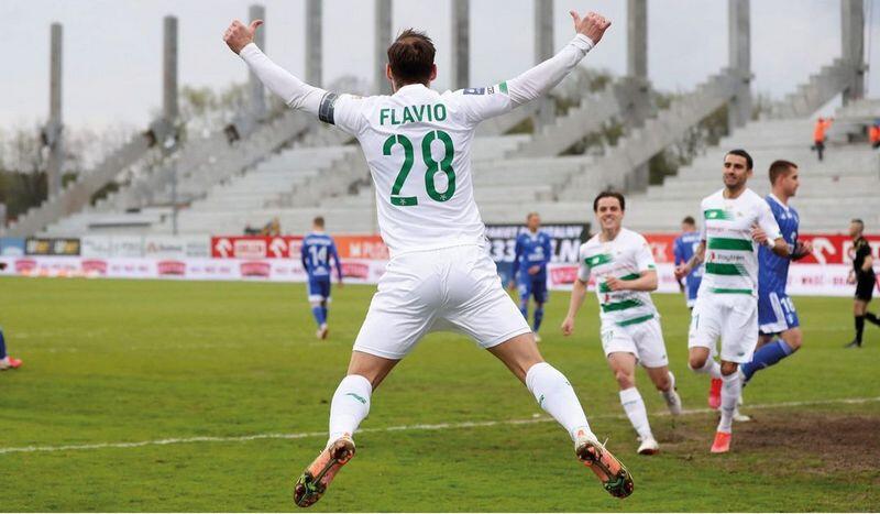 Flavio Paixao po zdobyciu 11. gola w sezonie, a szóstego z rzutu karnego