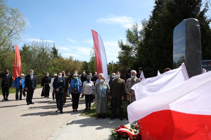 W Ponarach w czasie II wojny światowej życie straciło ok. 100 tys. obywateli Polski